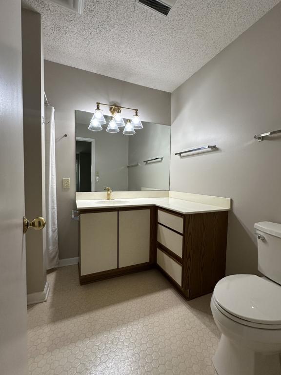 Building Photo - 14 Willow Tree Run