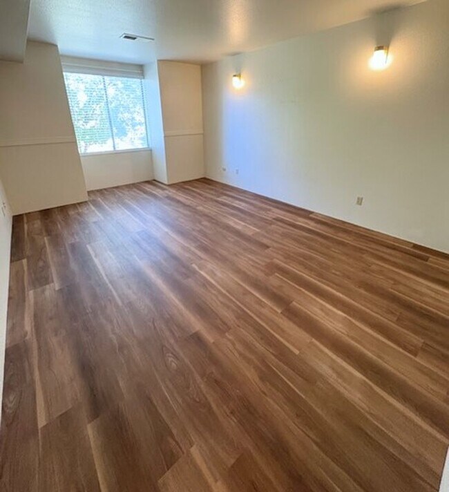 Building Photo - 1174SFD