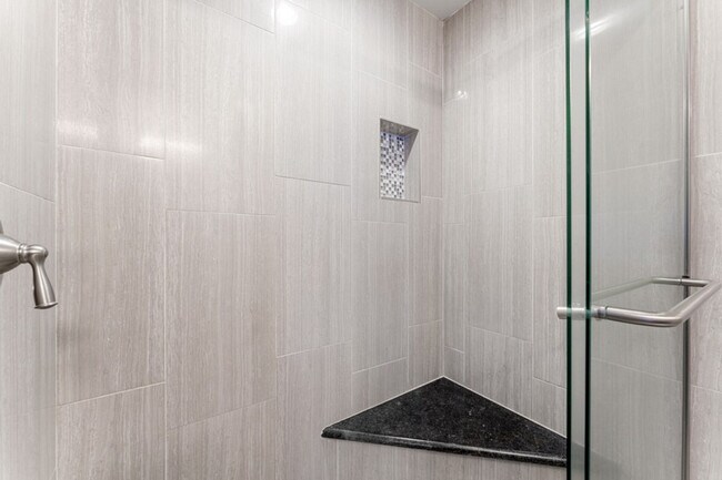 Building Photo - 1032 S Kihei Rd