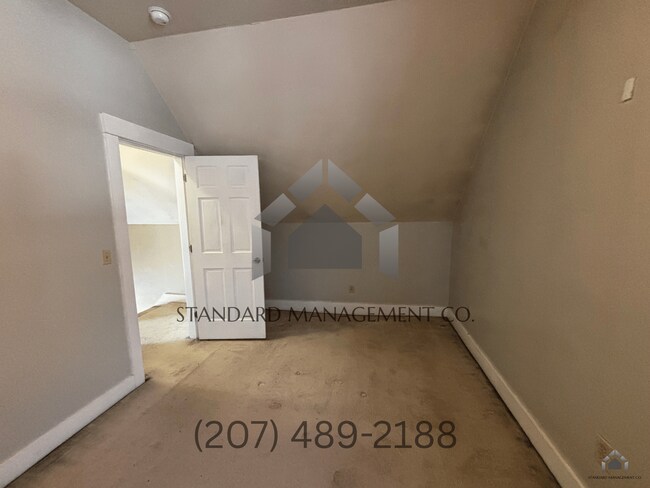 Building Photo - Sun-Filled 2-Bedroom Home with Garage – Pittston