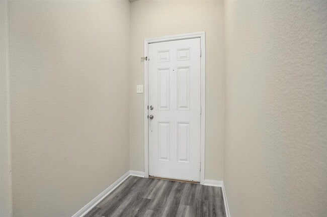 Building Photo - 384 Decoster Blvd