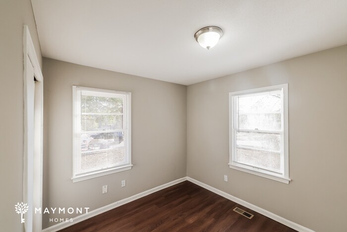Building Photo - 5207 Pinedale Dr