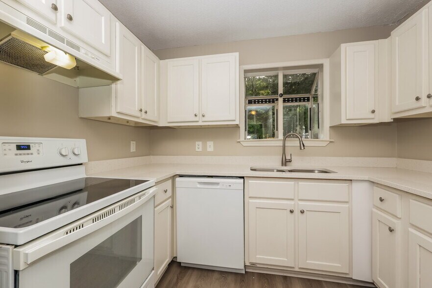 Building Photo - 3408 Doriswood Ct