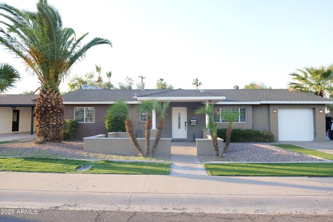 Building Photo - 7520 E Coolidge St