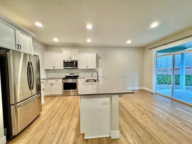 Building Photo - What Beauty! Live with serenity ~ Short distance to the heart of hazel Dell