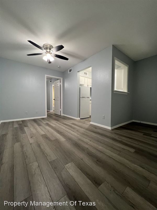 Building Photo - 3400 Speedway-