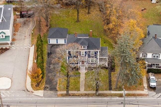 Building Photo - 815 Central Ave