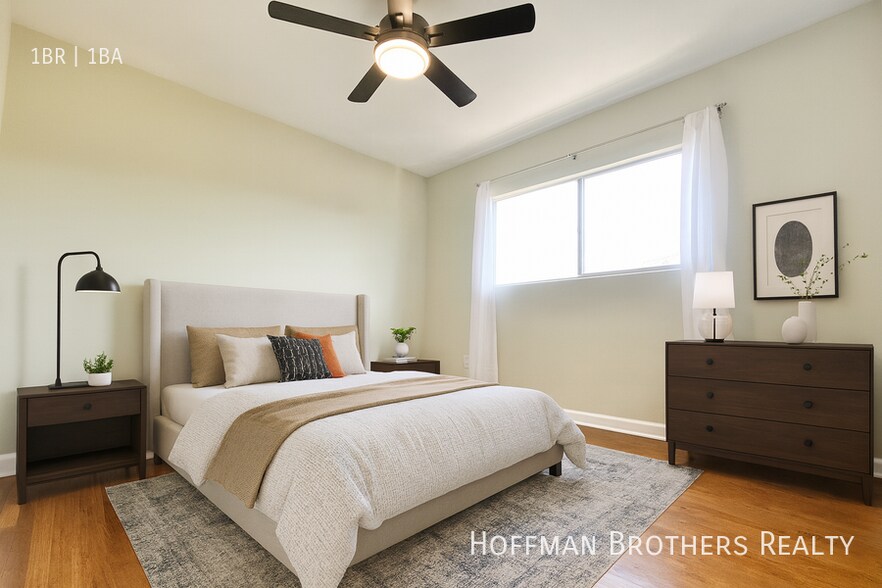 Building Photo - 3005 Normandie Ave