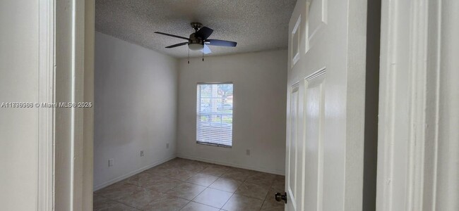 Building Photo - 10342 Fox Trail Rd S