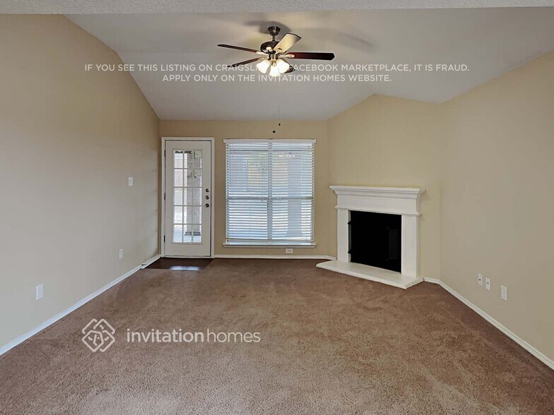 Building Photo - 10200 Cypress Hills Dr