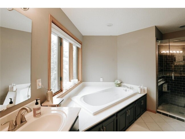 Building Photo - 14941 Camdon Hill
