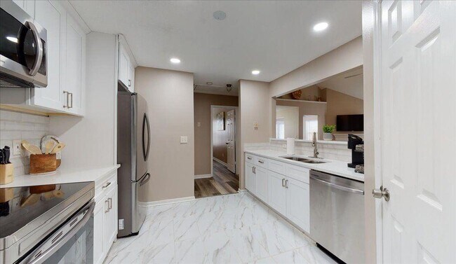 Building Photo - 4931 Wilkins Station Dr