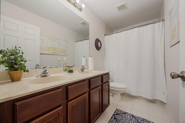 Building Photo - 4062 Bahia Isle Cir