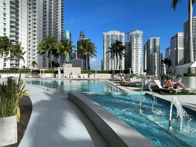 Building Photo - 90 SW 3rd St