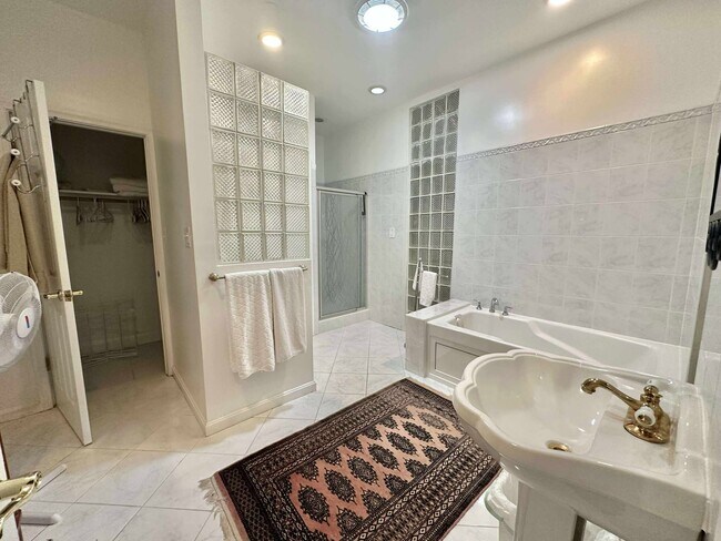 Building Photo - 2403 Shreve Hill Rd