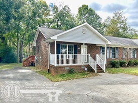 Building Photo - 211 E Gilbreath St