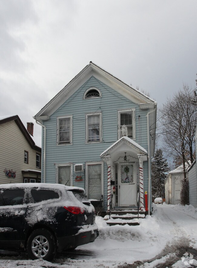 Primary Photo - 149 Clinton Ave