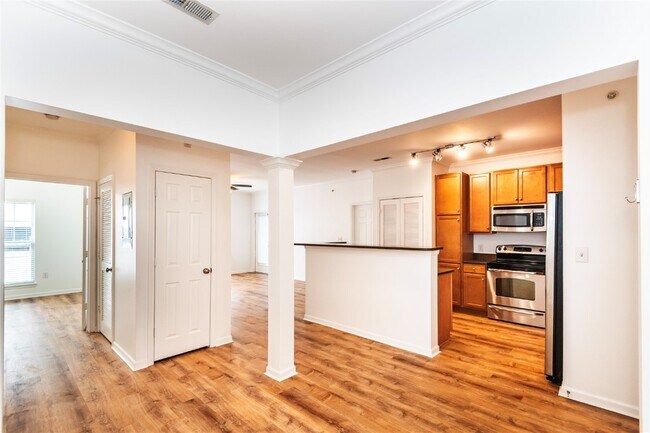 Building Photo - 1270 Strassner Dr