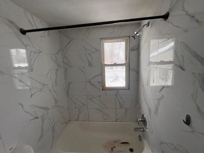 Building Photo - 10 Paradise Trail