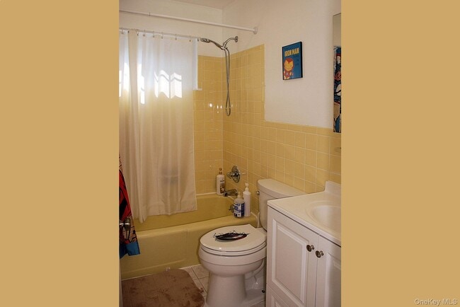 Building Photo - 18 Coralyn Ave