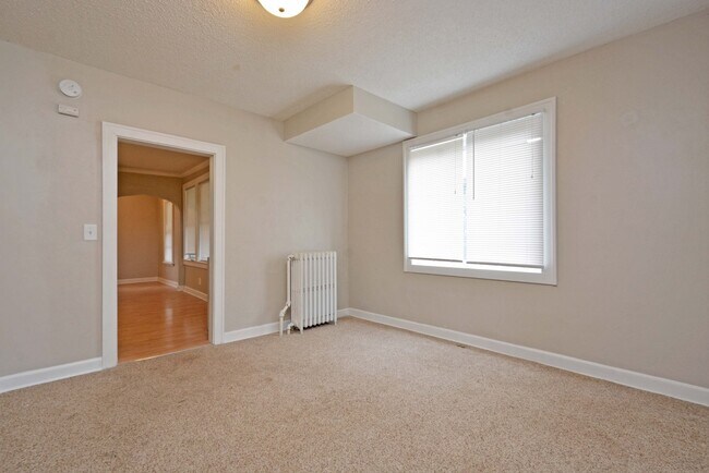 Building Photo - 3 Bed 1.5 Bath Single Family Home in St. Pau