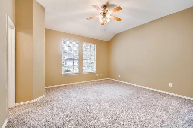 Building Photo - 1400 Chestnut Dr