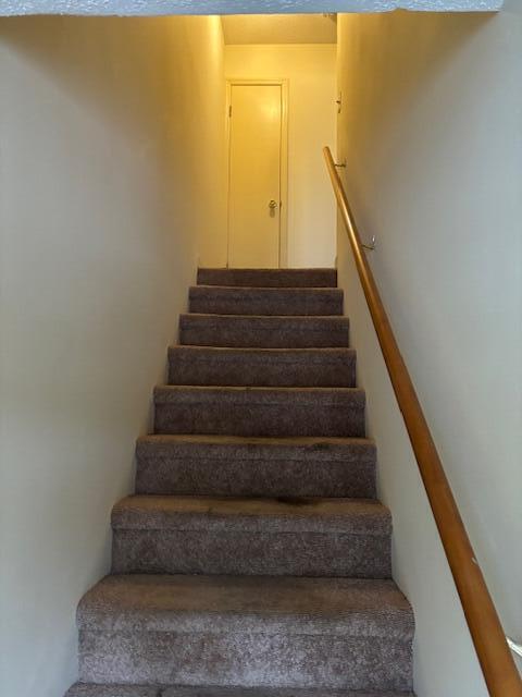 Building Photo - 1090 N Guignard Dr