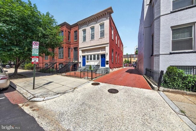 Building Photo - 1213 12th St NW
