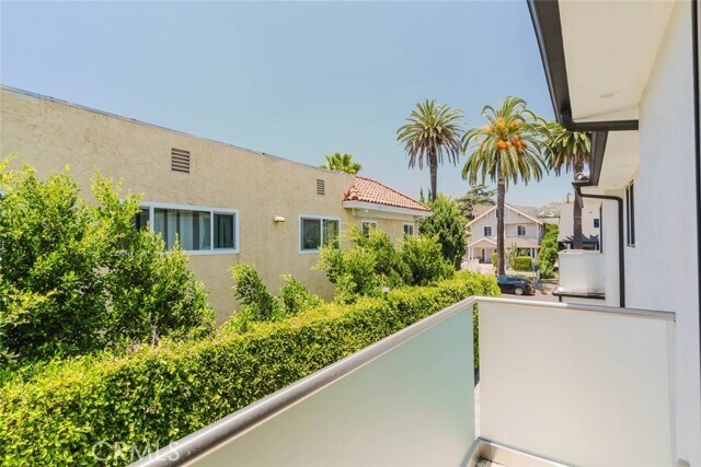 Building Photo - 4418 Kingswell Ave