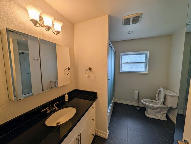 Building Photo - BEAUTIFUL 4 Bed 2 Bath Hampden Neighborhoo...