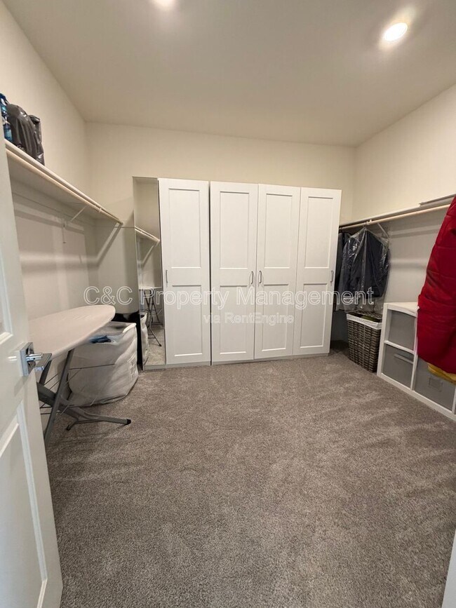 Building Photo - 5125 Maniago Wy