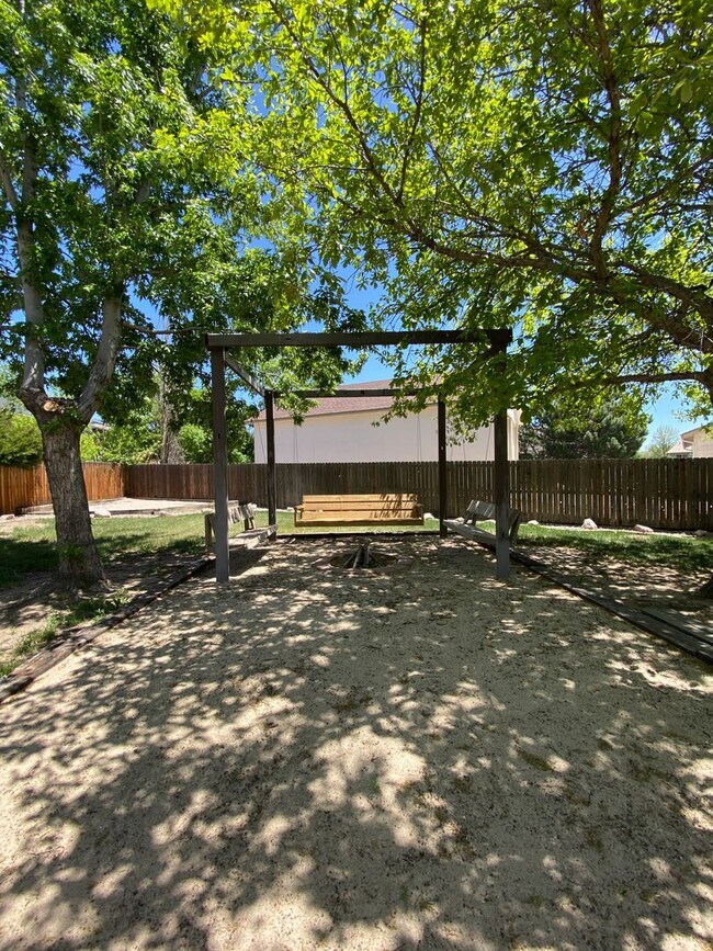 Building Photo - *COMING SOON* Beautifully Upgraded Rancher...