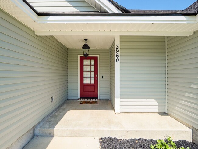 Building Photo - 3960 Landings Cir