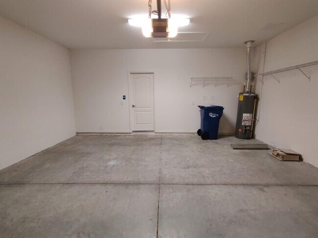 Building Photo - 12256 Longview Lake Cir