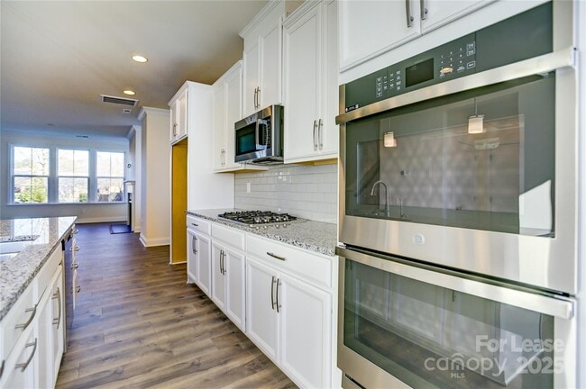 Building Photo - 14104 Loyola Ridge Dr