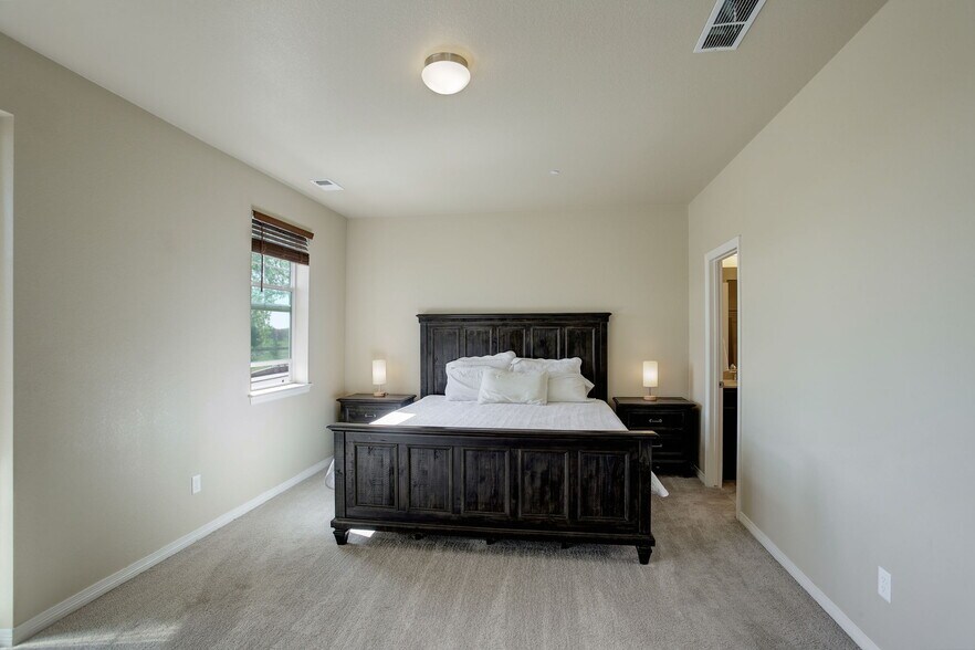 Building Photo - 3051 County Fair Ln