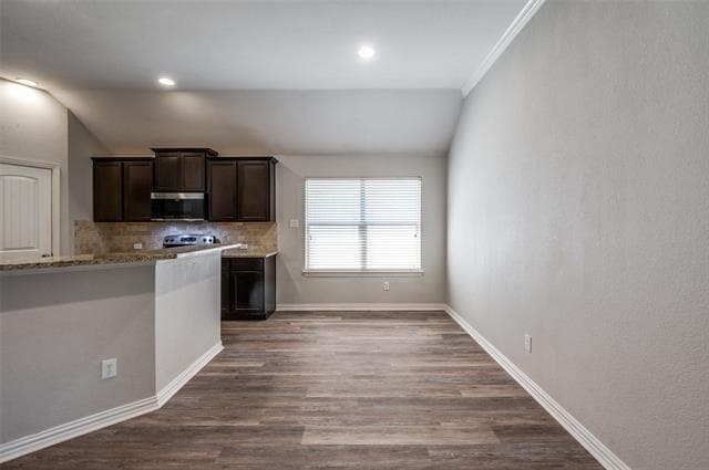 Building Photo - 5120 Seashore Ln