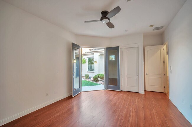 Building Photo - 2585 Portsmouth Creek Ave