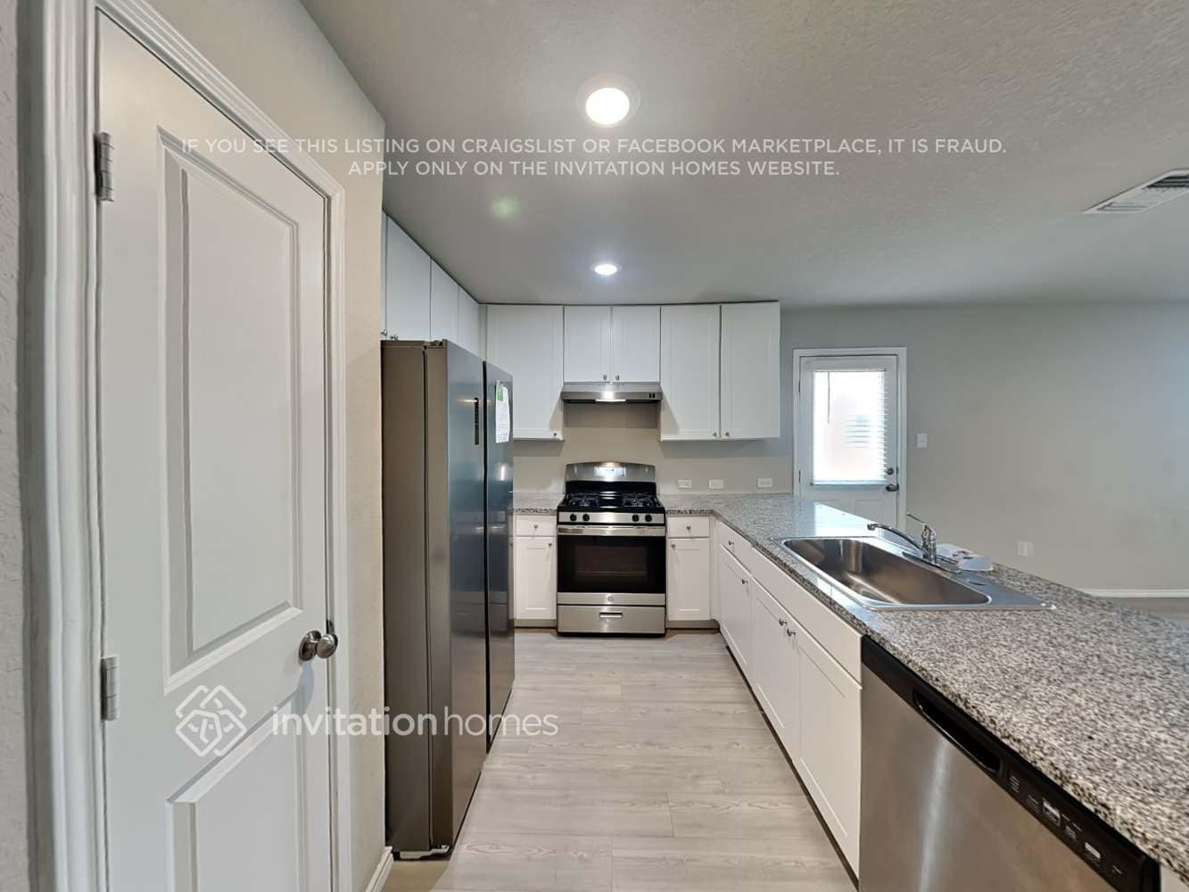 Building Photo - 7206 Avila Vis