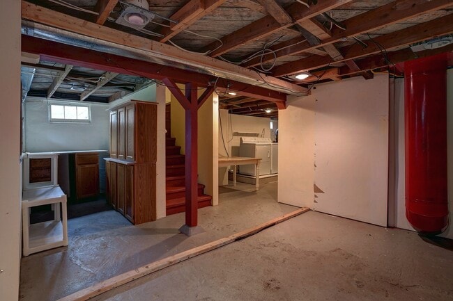 Building Photo - 2 Bed, 2 Bath Home in Historic Birchwood Neighborhood