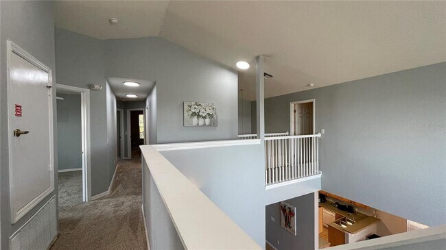 Building Photo - 546 Windsor Pl