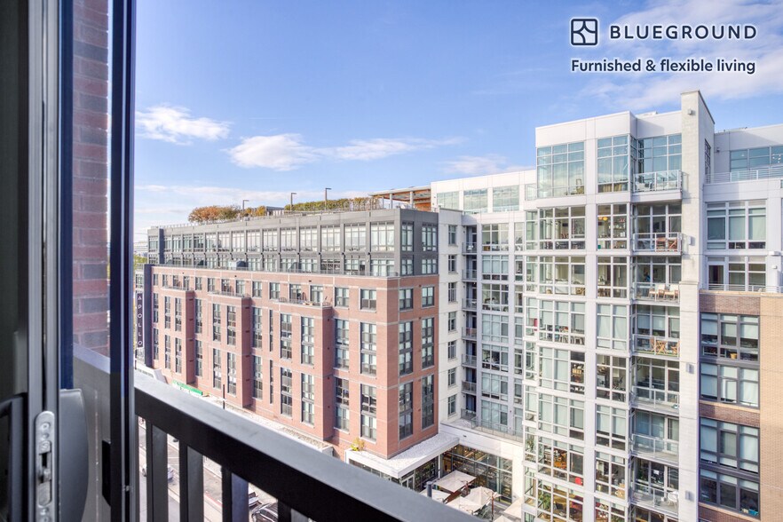 Building Photo - 625 H St NE