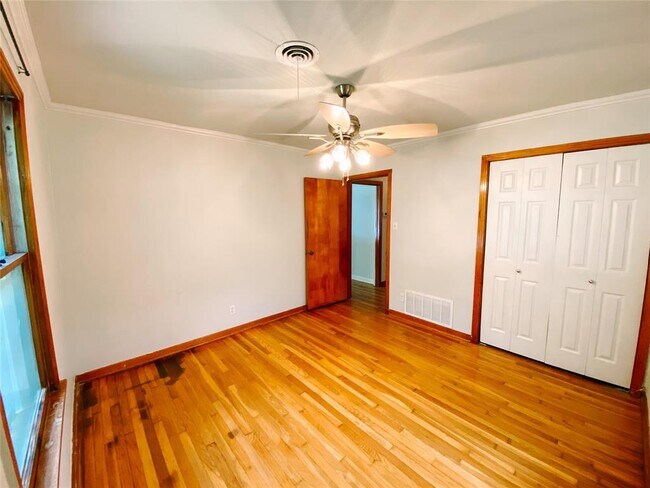 Building Photo - 1808 Princeton Ave