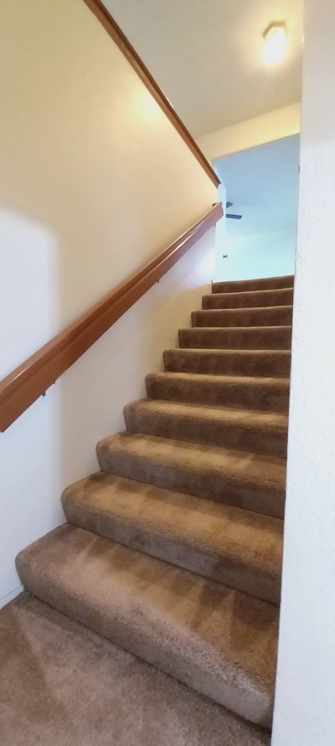 Building Photo - Got Room? - Paradise Valley Home Is Expansive!