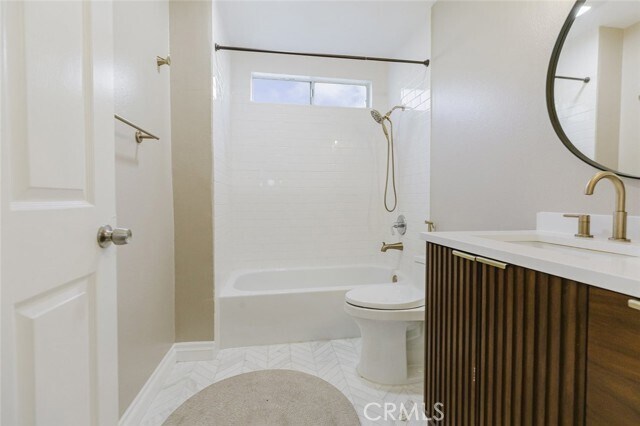 Building Photo - 1116 E Palmer Ave