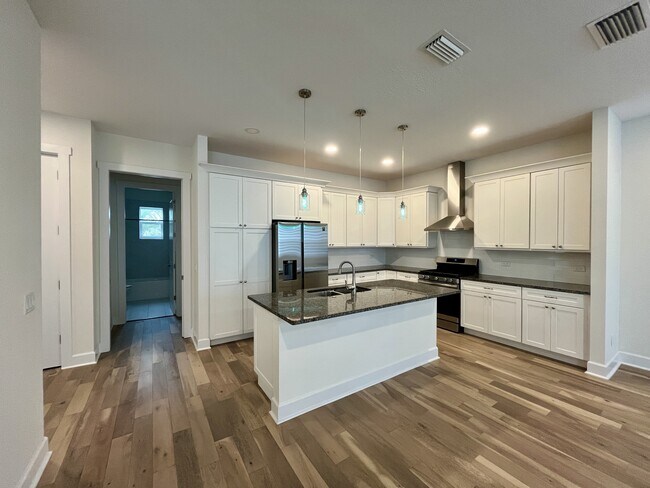 Building Photo - 821 Oak Bend Ln