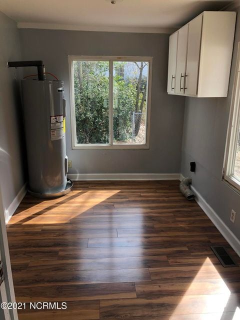 Building Photo - 605 SE 3rd St