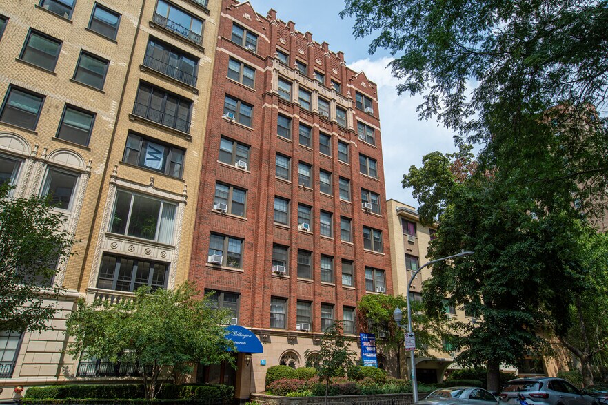 Primary Photo - 410 W Wellington Ave