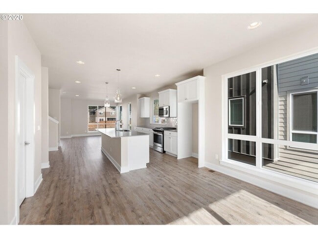 Building Photo - BEAUTIFUL NEWER CONSTRUCTION 4 BD HOME W/2 CAR GARAGE, W/D IN UNIT, AND MORE!