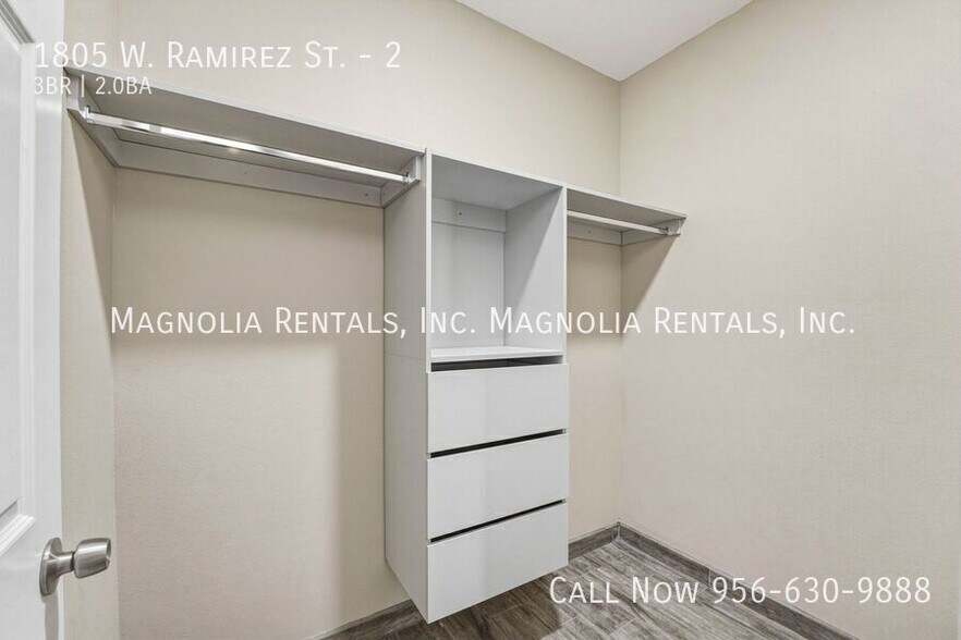 Building Photo - 1805 Ramirez St